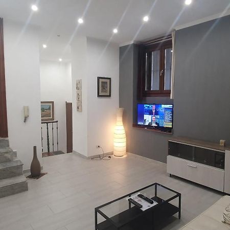 Domus Odeon La Casa Nel Parco Archeologico Di Catania Apartment Luaran gambar