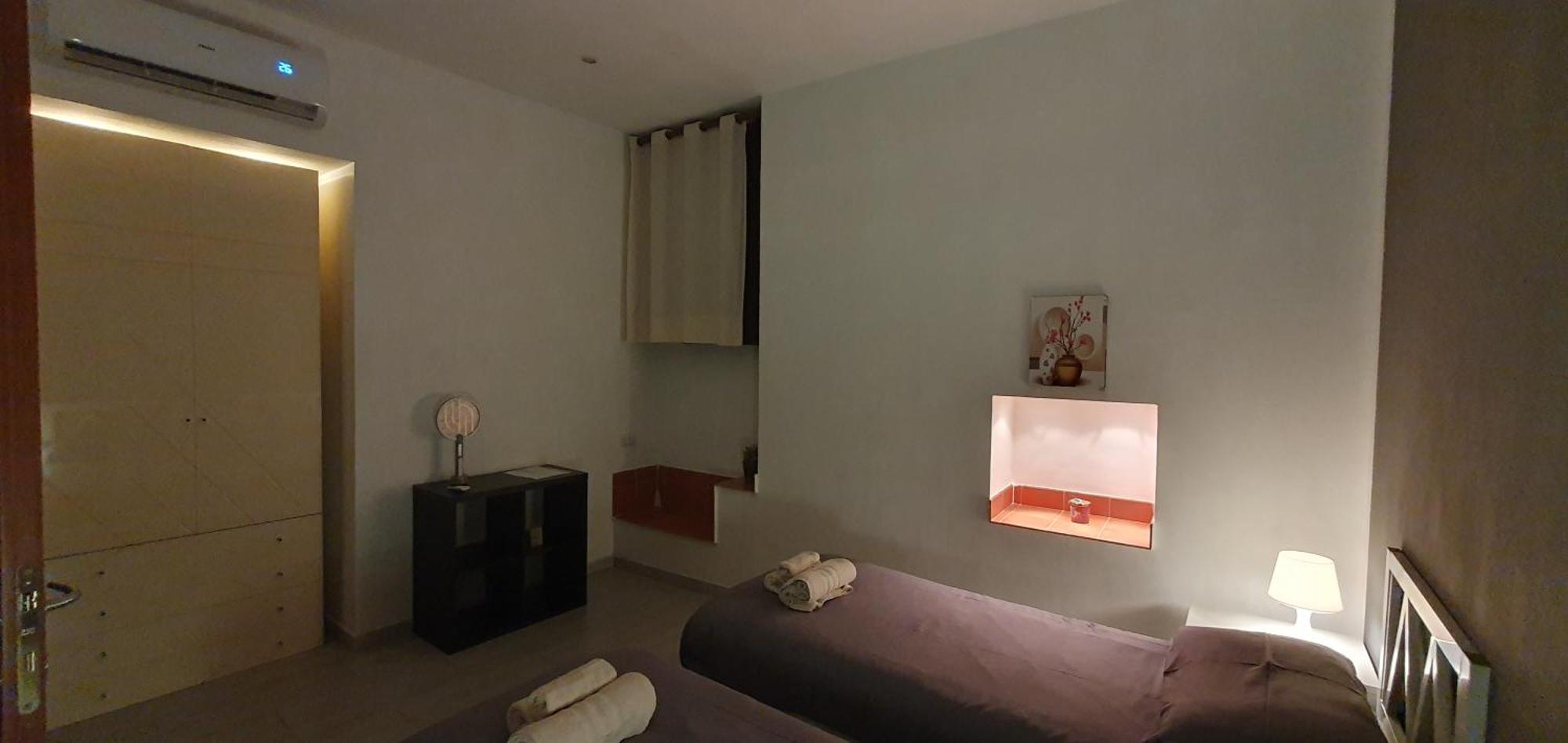 Domus Odeon La Casa Nel Parco Archeologico Di Catania Apartment Luaran gambar